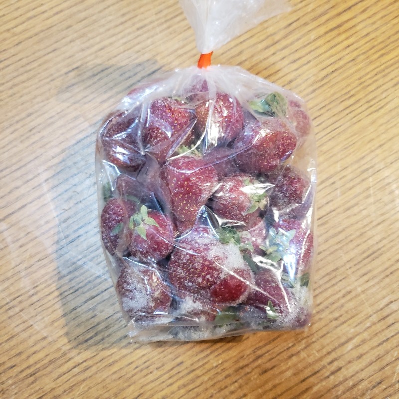Knechtel Frozen Fruit - Strawberries 1lb