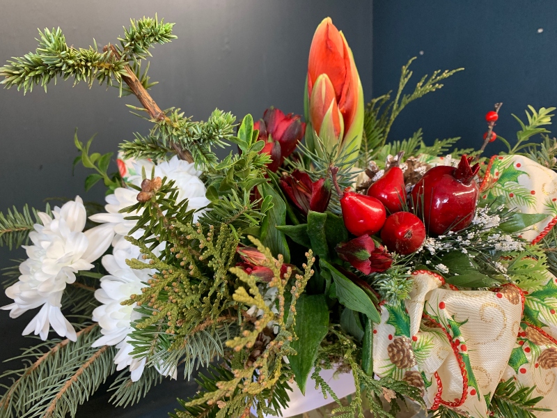 Holiday Fresh Greens Centerpiece - Large